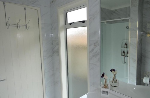 Kinleith Bed & Breakfast | 5 Acres B&B