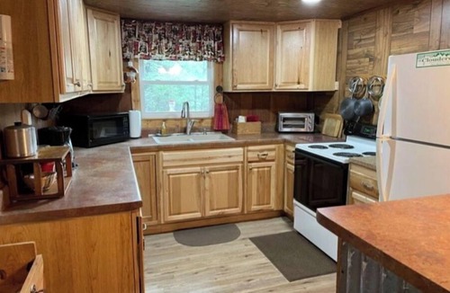 Cloudcroft House | 5 Arrows Cabin, quiet and quaint, backs up to the Nat'l forest!