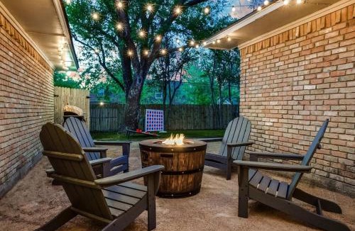 Park Central House | 5-BD 2-BA Spring Valley Park Home w Backyard Fun