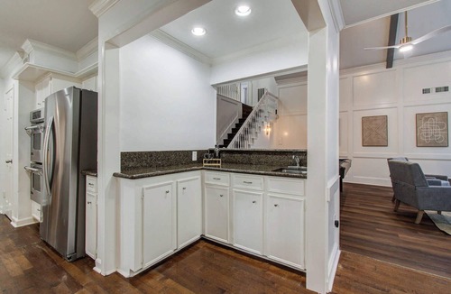 Barker House | 5-BD/3.5-BA Grand Getaway + Backyard Pool Paradise