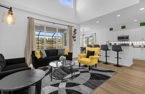 Sunset Lakes House | 5 BD/3.5 BA/Sunset Lakes (2943 SV)