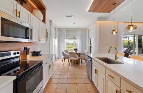 Cumbrian Lakes House | 5 BD/4 BA/Cumbrian Lakes (4645 CL)