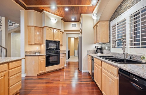 Bullhead City House | 5 Bdr Beautiful Riverfront Home with Dock!