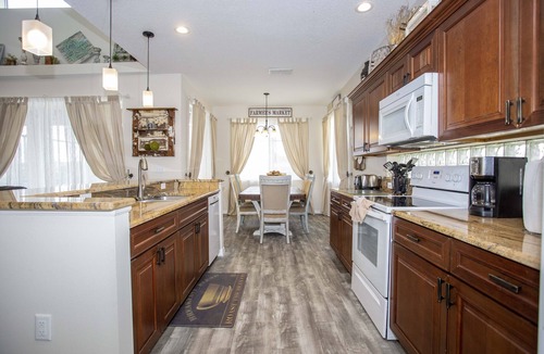Sunset Lakes Villa | 5 BDR home 4 miles from disney * Exquisite Star Wars themed game room!