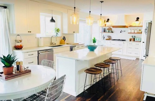 Haisley House | 5 BDR renovated, fully loaded home just 7 min from Big House!