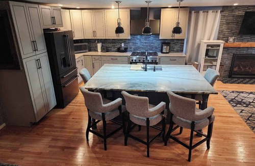 Green Lake House | 5-BDR w/Rooftop Views, Covered Deck & Spacious Backyard–Prime Central Location!