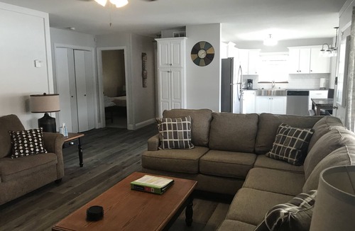 Camdenton House | 5 BED/3 BATH 7 Steps to Great Dock, Large Cove, Secluded, Parking for All