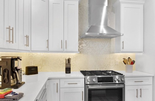 Saint Simons Heights House | 5 bed/3 bath Home with Heated Saltwater Pool