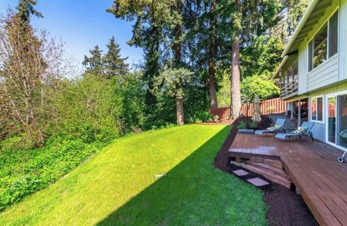 Starcrest House | 5 bed/3 bath with Game Room!