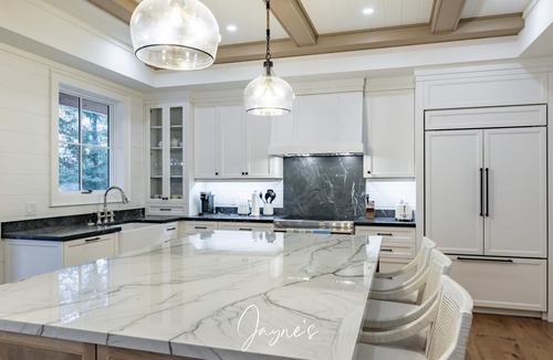 Muskoka Lakes Cottage | 5 bed 5 bath on Lake Muskoka