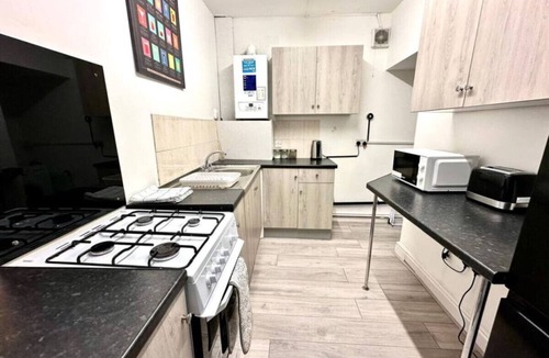 Weston on Trent House | 5 Bed Contractor Pad, Parking, Fast Wifi, Spacious