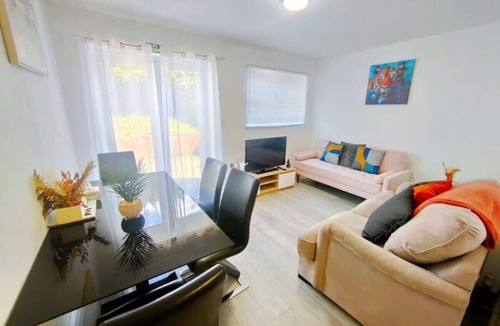 Weston on Trent House | 5 Bed Contractor Pad, Parking, Fast Wifi, Spacious