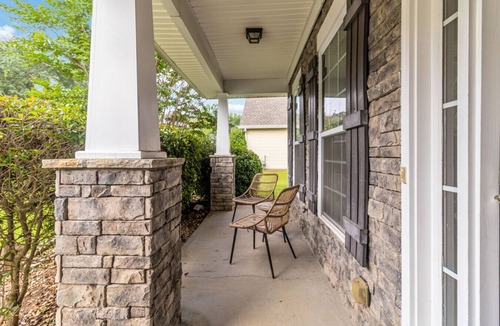 Duluth House | 5-Bed Gem Close to Duluth Fun-Sleeps 16