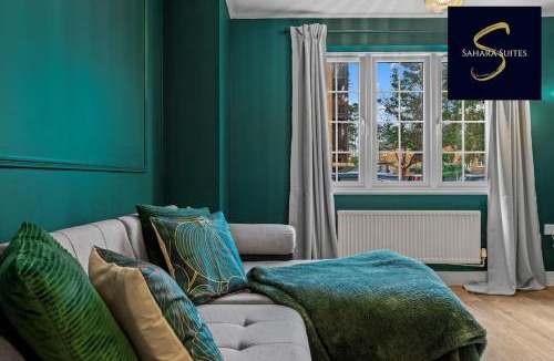 Reading Apartment | 5-Bed Home with Free Parking on Reading