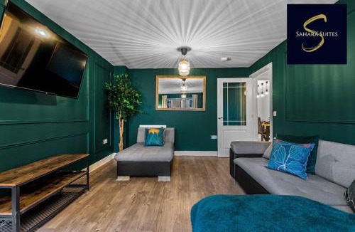 Reading Apartment | 5-Bed Home with Free Parking on Reading