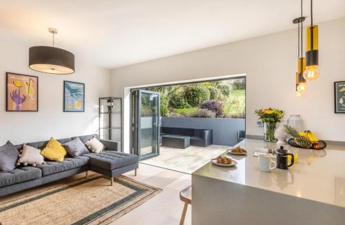 Westleigh House | 5 Bed in Appledore 90438