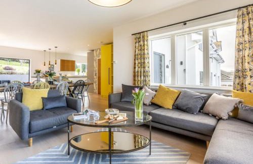 Westleigh House | 5 Bed in Appledore 90438