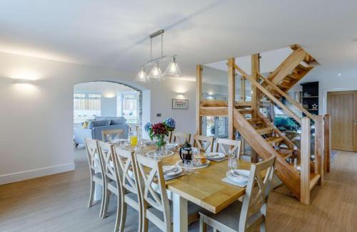 Brayford House | 5 Bed in Barnstaple 85165