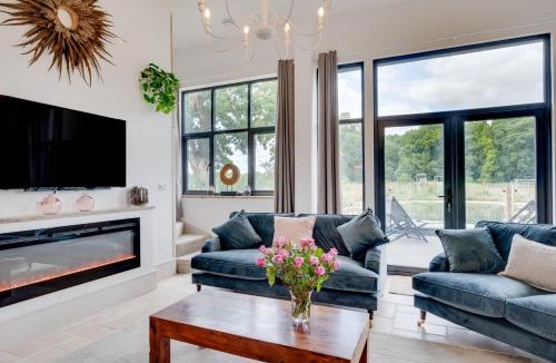 Melton Constable House | 5 Bed in Briston oc-2305