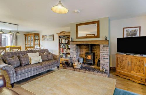 Ennerdale Bridge House | 5 Bed in Cleator oc-sz529