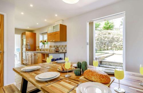 Whatstandwell House | 5 Bed in Crich 88486