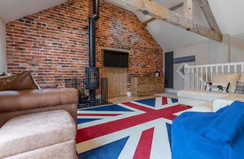 Cauldon Low House | 5 Bed in Grindon 79543