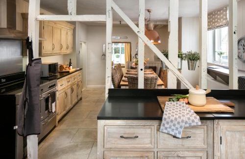 Halesworth House | 5 Bed in Halesworth oc-cfl