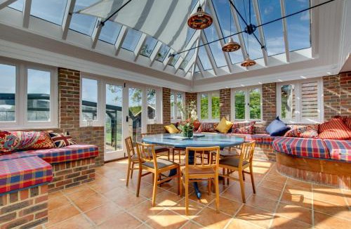 Hailsham House | 5 Bed in Magham Down oc-sx942