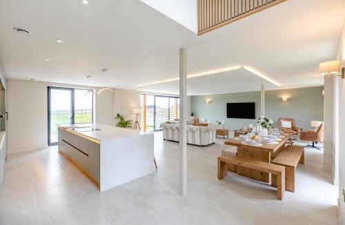 Barnstaple House | 5 Bed in Marwood oc-e32631