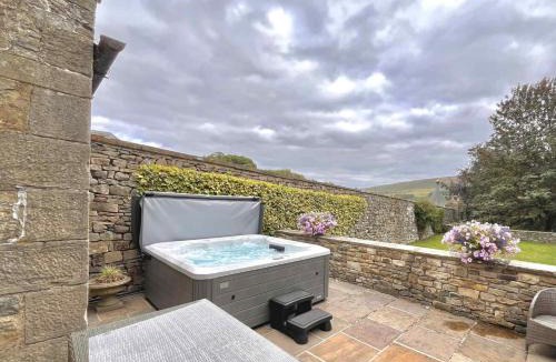 Leyburn House | 5 Bed in Middleham oc-h30843