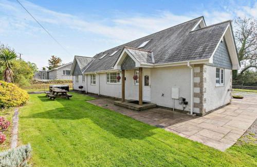 Newquay House | 5 Bed in Newquay 46489