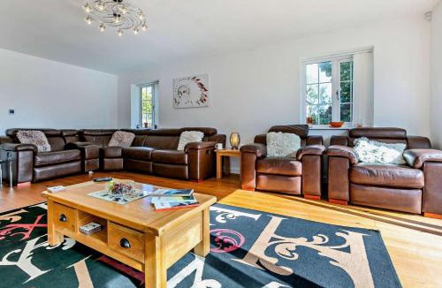 Newquay House | 5 Bed in Newquay 46489