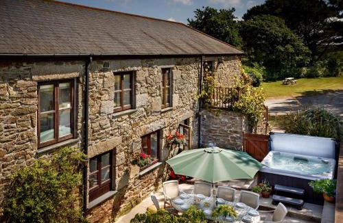 Redruth House | 5 Bed in Portreath HELLF
