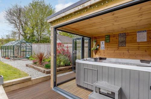 Lanner House | 5 Bed in Redruth oc-65745