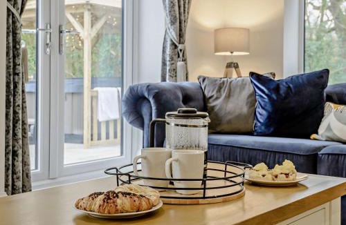 Bont Newydd House | 5 Bed in Rhosbodrual 80729