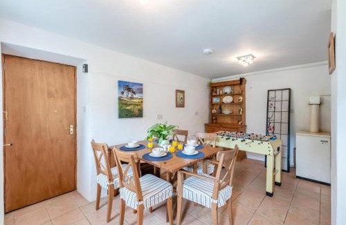 Hawes House | 5 Bed in Snaizeholme oc-w32200