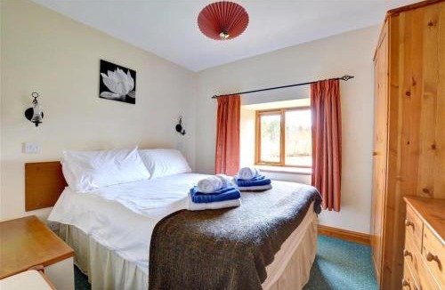 Fence House | 5 Bed in Tosside Near Settle oc-ds103