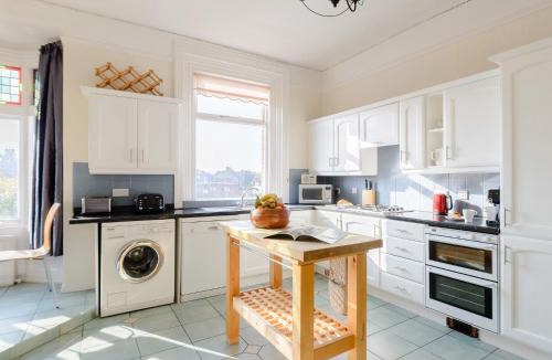 Tynemouth House | 5 Bed in Tynemouth CN125