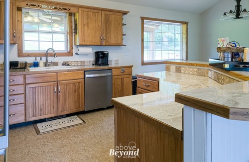 Branson House | 5 bed Mountain View Retreat on 8 Acres Near Town