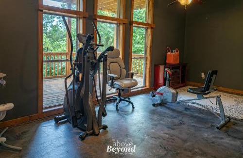 Branson House | 5 bed Mountain View Retreat on 8 Acres Near Town