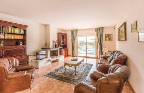 Sant Pere Pescador House | 5 bedroom accommodation in Sant Pere Pescador
