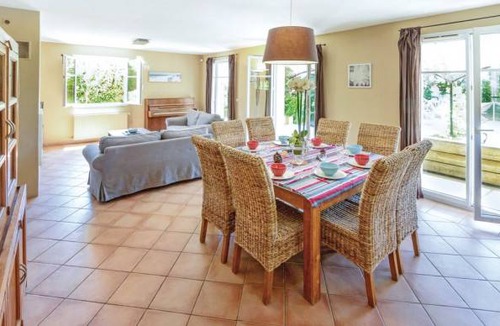 Thezan-les-Beziers House | 5 bedroom accommodation in Thézan-lès-Béziers