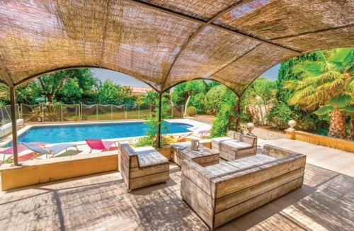 Thezan-les-Beziers House | 5 bedroom accommodation in Thézan-lès-Béziers