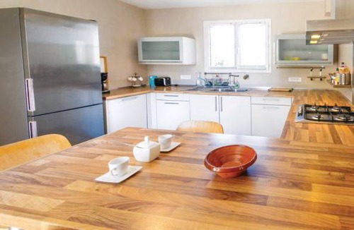 Thezan-les-Beziers House | 5 bedroom accommodation in Thézan-lès-Béziers