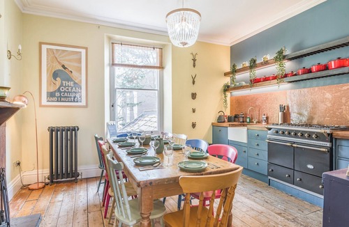 Weston-super-Mare Cottage | 5 bedroom accommodation in Weston-super-Mare