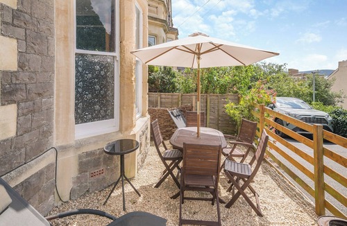 Weston-super-Mare Cottage | 5 bedroom accommodation in Weston-super-Mare