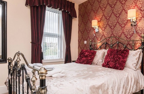 Weston-super-Mare Cottage | 5 bedroom accommodation in Weston-super-Mare