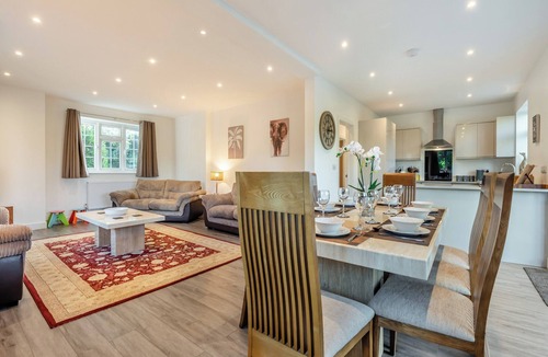 Ferndown Cottage | 5 bedroom accommodation in Bournemouth