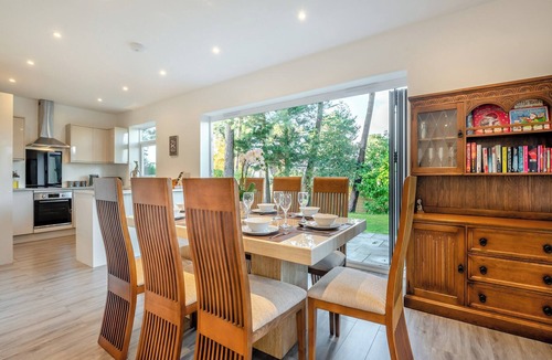 Ferndown Cottage | 5 bedroom accommodation in Bournemouth