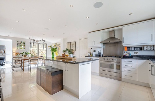 Crowborough Cottage | 5 bedroom accommodation in Crowborough